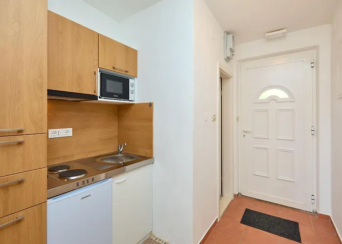 Benji Apartment *